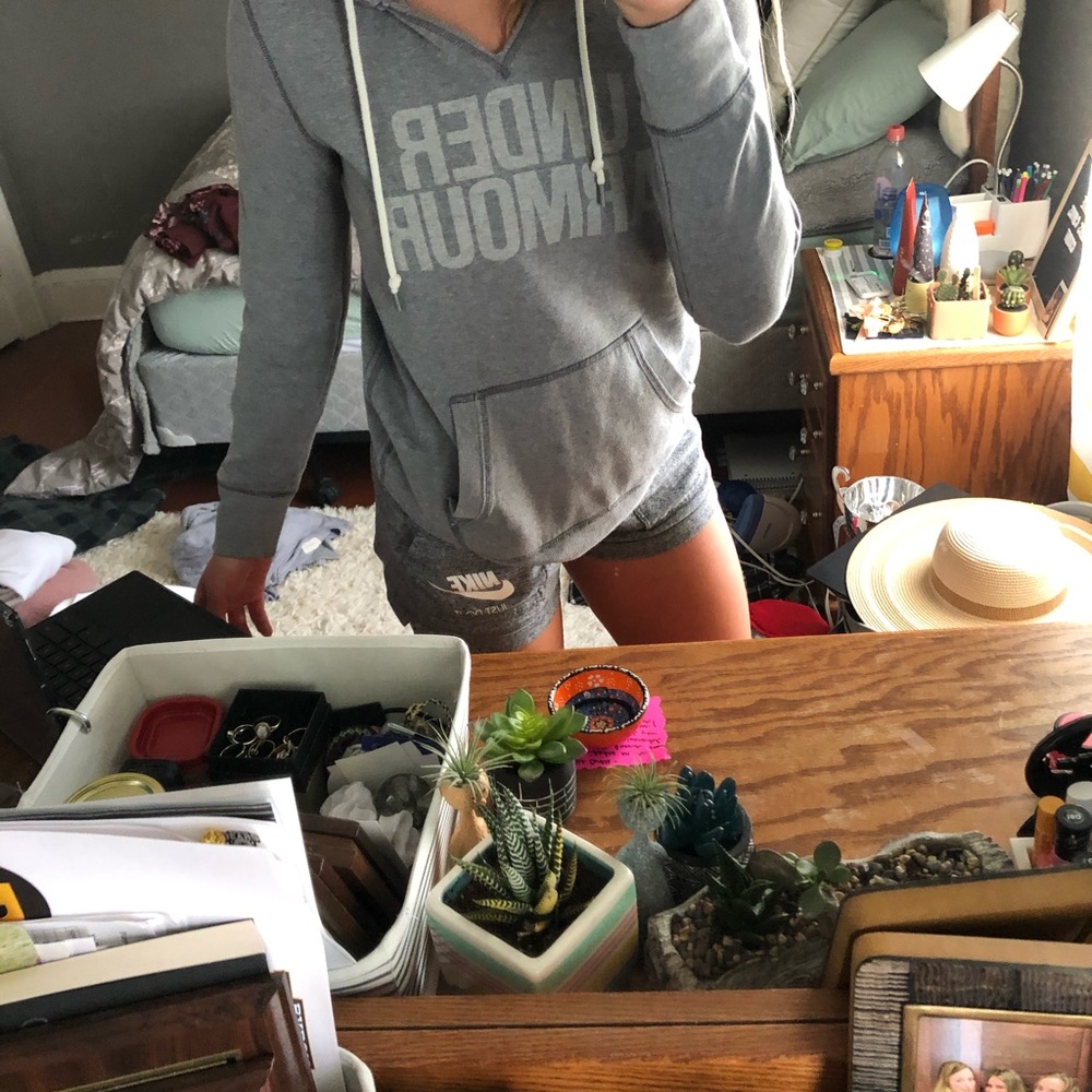Under Armour sweatshirt